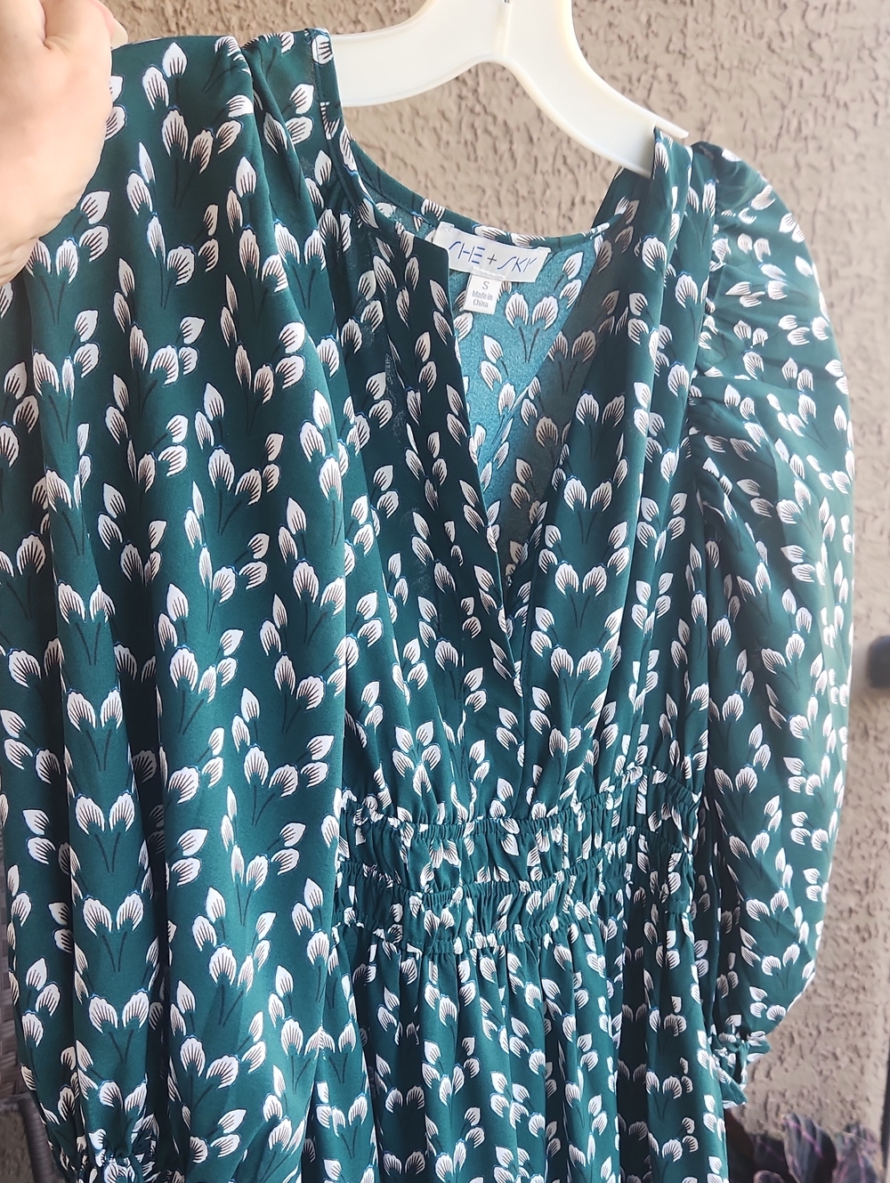 She + Sky Women's Green Printed V-Neck Smocked Waist Maxi Dress
